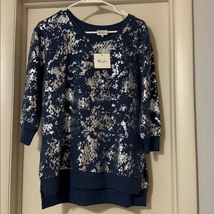 NWT Remi James Navy and Silver Patterned sweatshirt